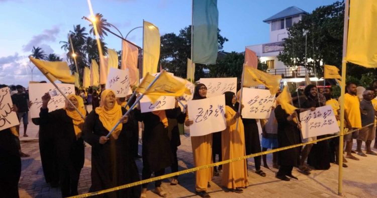 މުއިއްޒަށް ޕީޕިއެމް މެމްބަރުންގެ ހަމަނުޖެހުން ކޮންޓްރޯލް ނުކުރެވުނު، އޭގެ ނަތީޖާ ގުރައިދޫއިން
