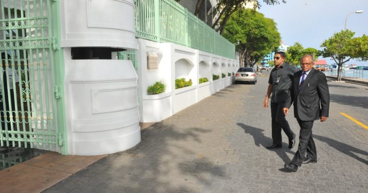 ކުރީ ސަރުކާރުން ކޯނީ ރިޕޯޓު ގެއްލުވާލައިފި، މައްސަލަ ޕޮލިހަށް