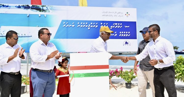 އައްޑޫ ސިޓީ ހުޅުދޫ އާ ބަނދަރު ހުޅުވައިފި