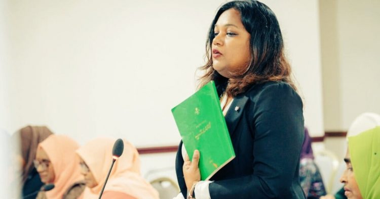 ދަ ޑިމޮކްރެޓްސް ގައި ޑިމޮކްރެސީ ނެތް ކަމަށް ބުނެ އަނޫޝާ ވެސް ޕާޓީން ވަކިވެއްޖެ