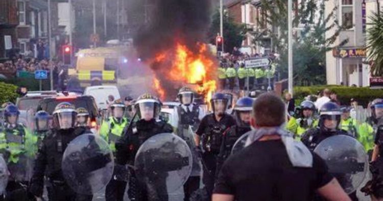 އިނގިރޭސިވިލާތުގައި ދިރިއުޅޭ ދިވެހިން ސަމާލުވުމަށް އިލްތިމާސް ކޮށްފި