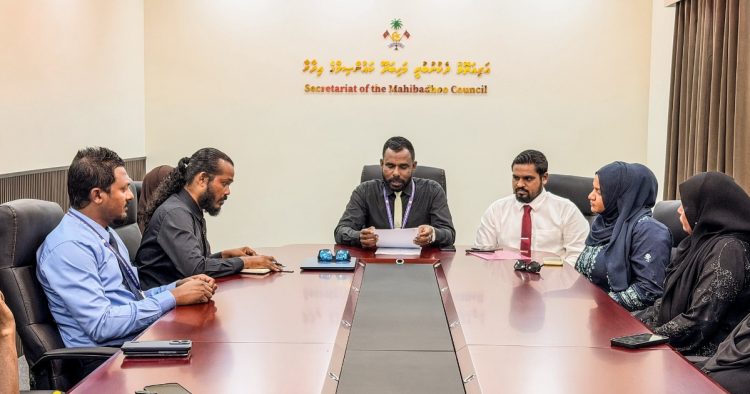 އަމިއްލަ މެމްބަރު ގެ ސަބަބުން މަހިނބަދޫ ކައުންސިލު ހުއްޓުމަކަށް!